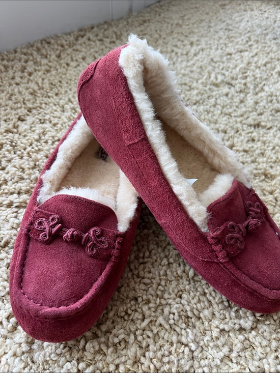 UGG Shoes - UGG Australia Women’s Burgundy Suede Shearling-Lined Moccasin Slippers